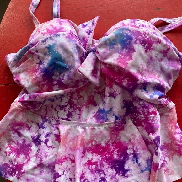 NWT Torrid tie-dye peplum swim set. 1X/2X - Picture 4 of 7